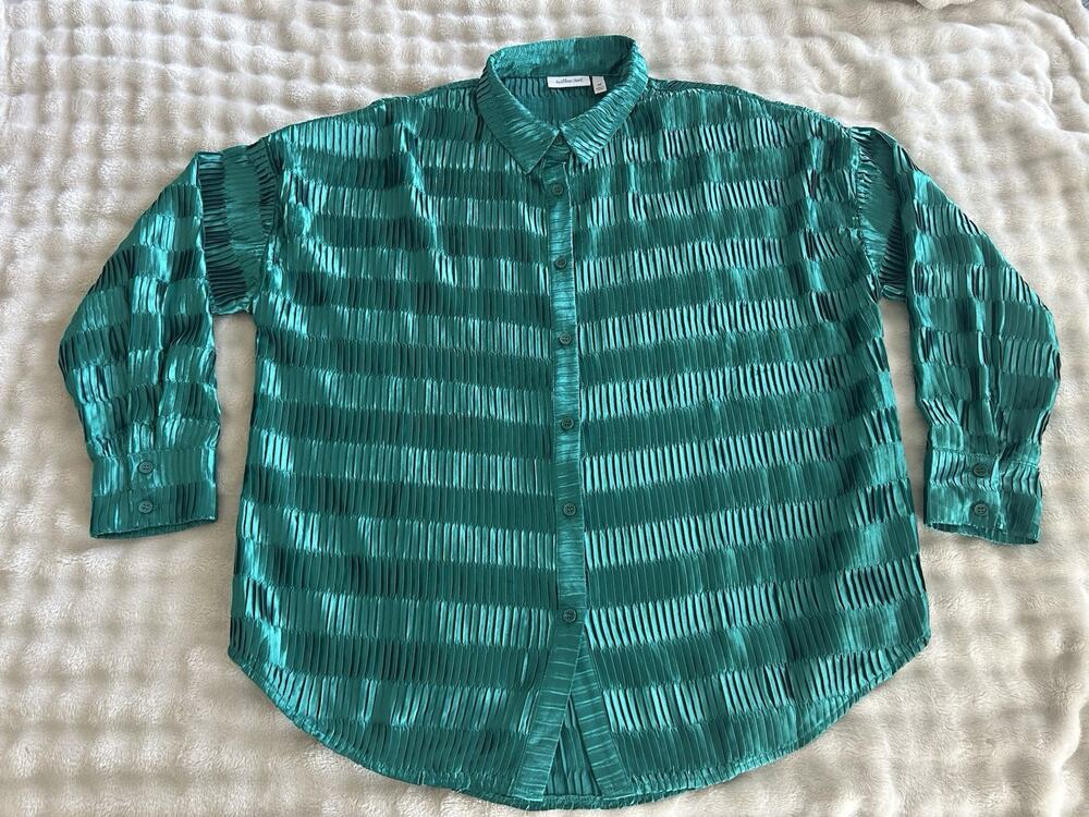 Willow Root Ribbed Button Down Blouse In Woman’s Medium